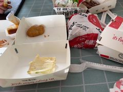 -肯德基(东安路站店)
