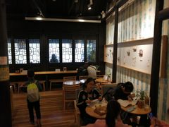 -猫的天空之城概念书店(杭州南宋御街店)