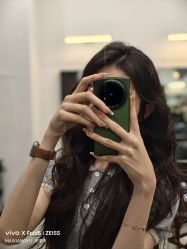 -BULB STUDIO 巴柏明星发型工作室