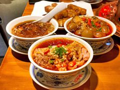 聪明的大脑-炉小二铜锅牛蛙•川湘菜(三里屯店)