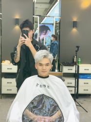 -藤野造型烫发染发