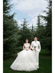 -雪中彩影婚纱摄影·微光艺术中心