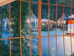 -二荆条·蜀鲜汇城市森林火锅