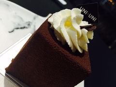 -UNI UNI(环亚凯瑟琳店)