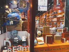 -西西弗书店&矢量咖啡(凯德晶萃广场店)