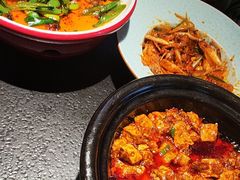 -万重锦·人文川菜馆(骡马市店)