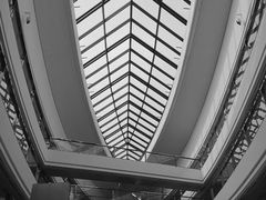 -上海滴水湖皇冠假日酒店