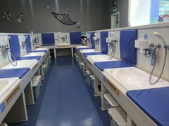 -龙格亲子游泳•水育早教运动中心