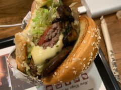 -The Habit Burger Grill 哈比特汉堡(世博店)