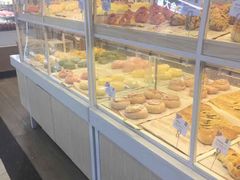 面包甜点陈列柜-奈雪的茶(石厦时代广场店)