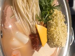 部队锅加芝士-富乐满韩国正宗炸鸡韩国料理(虹泉路店)