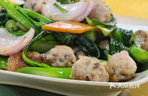 Fish Balls with Chinese Cabbage