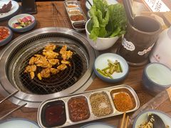 -明洞阿姨·韩式酱蟹烤肉·创意料理(三元桥店)