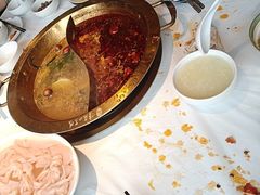 -小天鹅火锅·一线江景洪鼎旗舰店(洪崖洞店)