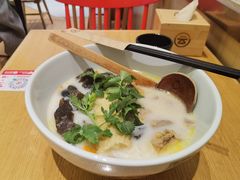 胡椒猪肚鸡米线-云味馆·云南菜·云南米线(地王店)