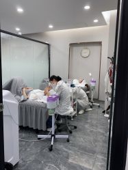 -苗方清颜专业祛痘·皮肤管理
