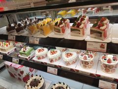 -罗森尼娜(德思勤店)