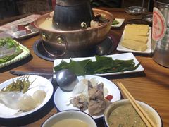 -老蜀铜火锅·酸菜脊骨·麻辣羊蝎子(热闹路店)
