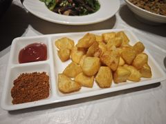 炕恩施小土豆-肥肥虾庄·金牌油焖大虾(首义路店)