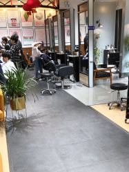 -FRIDAY星期五专业美发沙龙