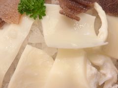 -牛YO寿喜烧·铁板烧和牛火锅自助(市府恒隆店)