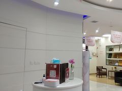 -雅悦齿科(顾村公园店)