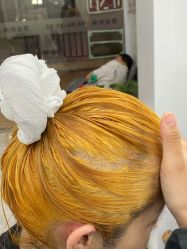 -镁连社·美联社