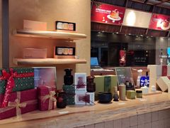 -théATRE 茶聚场(王府中環店)