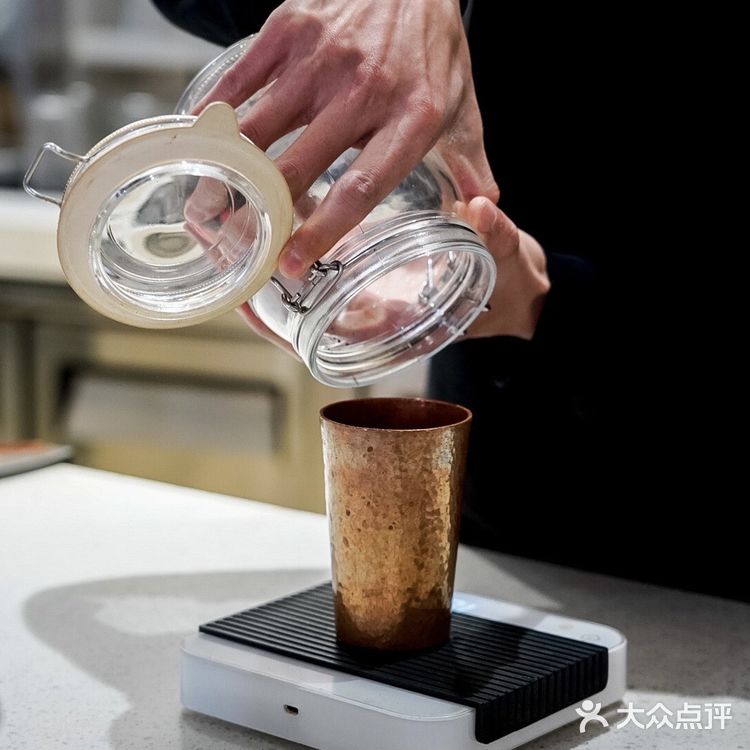 上海咖啡探店005|🆘我居然在上海找到这么大落地窗的咖啡馆