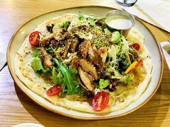 照烧鸡肉配牛油果拉法沙拉-HELLO 27 意面·沙拉·帕尼尼