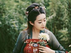 -翩若国风汉服体验馆