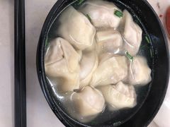三鲜大馄饨-万寿斋(山阴路店)