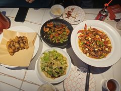 -阿瓦山寨·湘菜现炒·剁椒鱼头王(咸阳总店)