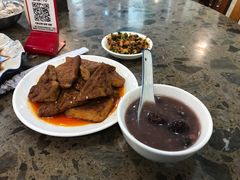 -周家大连水饺(美专校街店)