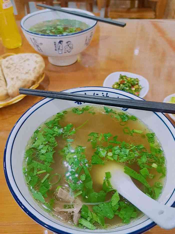 关中老四澄城水盆羊肉-"路过北郊搜索附近美食搜到这家澄城水盆羊肉.