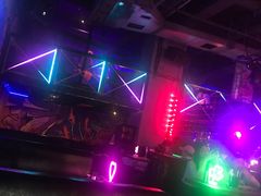-UP嘻哈酒吧(粉巢店)