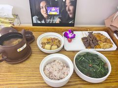 -雪梅月子中心(华侨城店)