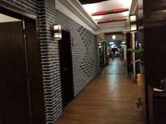 包房-东方之猪四更烤乳猪(金垦总店)