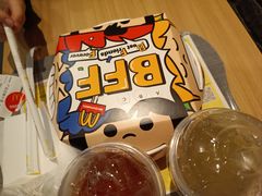 -麦当劳(汉口火车站候车室店)