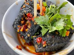 -黑色经典臭豆腐·湖南特产(步行街店)