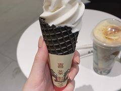 -喜茶(杭州滨江宝龙店)