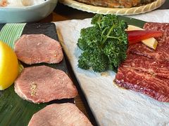 厚切牛舌-炼火烤肉店