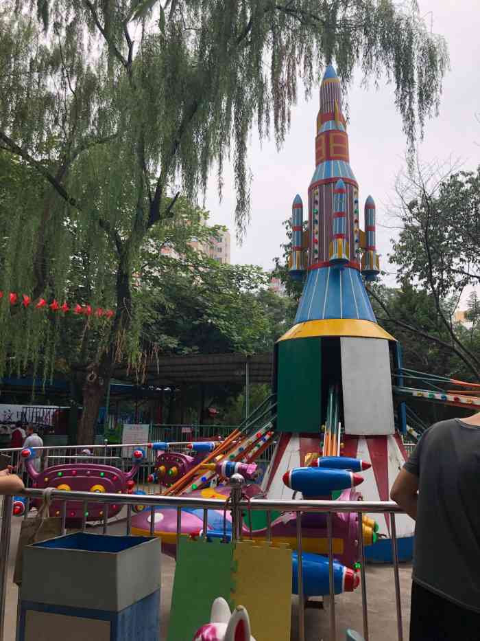 方庄体育公园(游乐场)-"天气太好 在家里憋了太久 还是得出来溜溜.