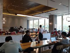 大堂-星巴克臻选(深圳龙华红山天虹店)