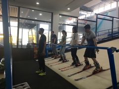 -零度滑雪室内训练中心(莘庄店)