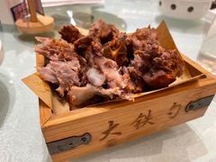 铁勺熏大骨-大铁勺新津菜(东丽阳光新业广场店)