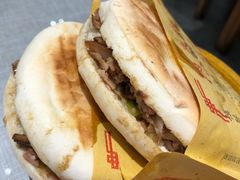 腊汁肉夹膜-大嘻咹biangbiang面(历史博物馆店)