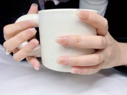 -UGIRL有个美甲