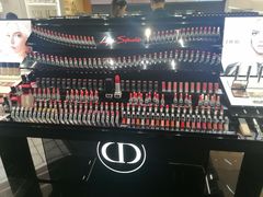 -Dior迪奥(上海世茂广场店)