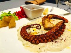 炭烤章鱼腿-Efes Turkish & Mediterranean Cuisine 艾菲斯餐厅(陆家嘴店)